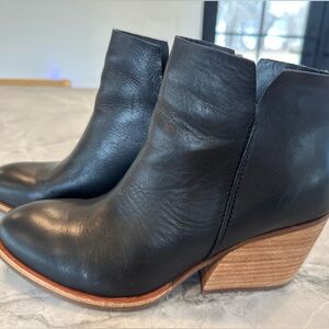 Kork Ease Chandra II Black Leather Ankle Boots Size 8.5